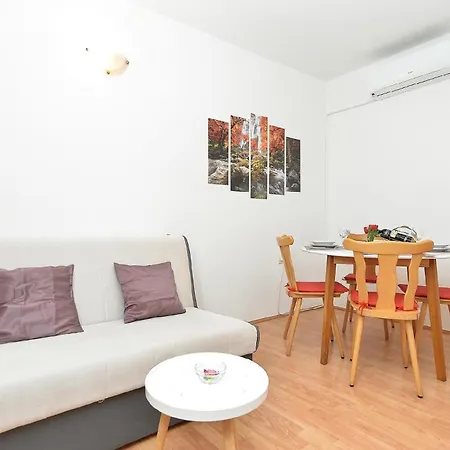 Fuer 4 Personen Ca 35 Qm In Porec, Istrien Istrische Riviera Apartament *